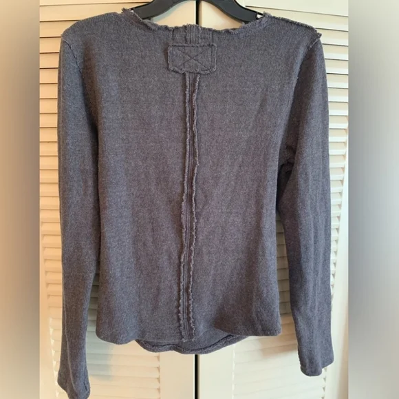 We The Free Long Sleeve V Neck (SW11) - Picture 3 of 12